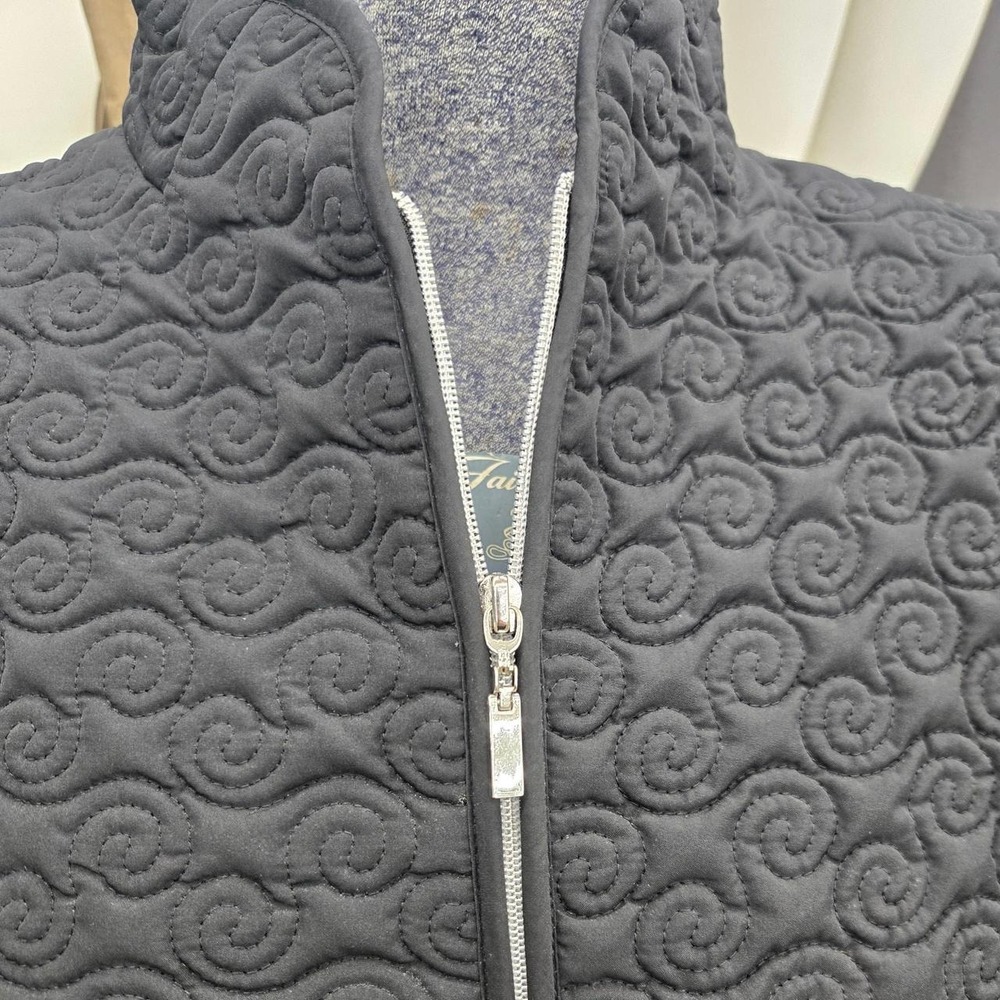 Gallery black quilted jacket with spiral pattern, size XL - Picture 3 of 7